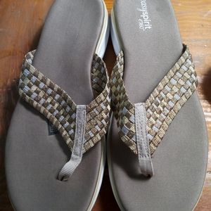 Easy spirit sandals E360 size 9